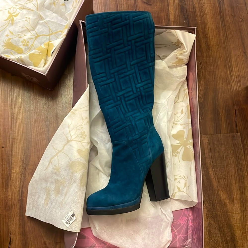 Blue Genuine Leather Heeled Boots with Sleek Silhouette